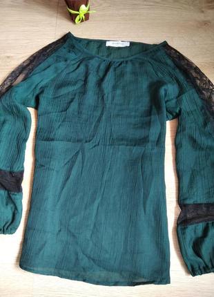 Стильная блузка с кружевом