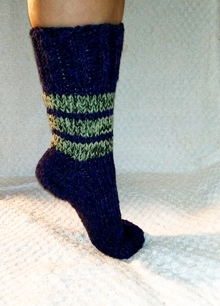 Р.42-44 чоловічі вовняні, в'язані, високі, товсті, зимові шкарпетки, капці.1 фото