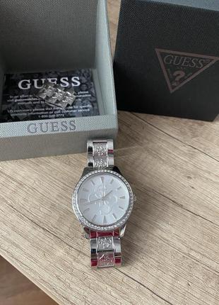 Часы guess