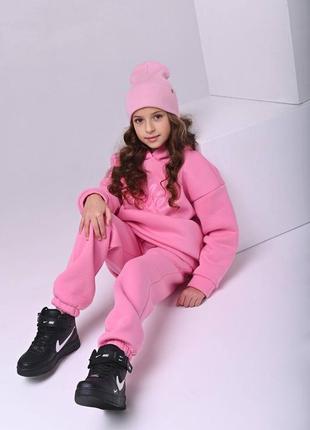 Якісний теплий дитячий спортивний костюм на флісі для дівчинки підлітка рожевий утеплений тринитка пеньє барбі2 фото
