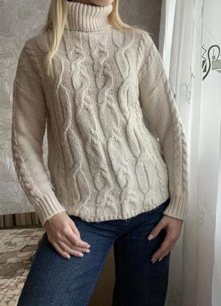 Женский свитер с горлышком2 фото