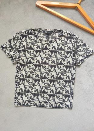 Класний кроп-топ футболка сітка чорно-біла new look