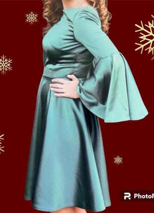 Неймовірно красива смарагдова сукня👗