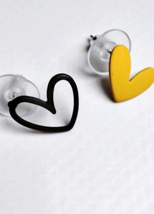 Серьги сердечки сердечки сердечки металлические гвоздики шарики декупаж желтые черные