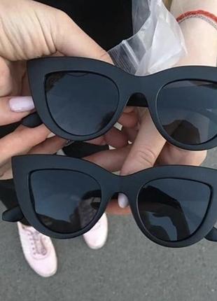 Женские солнцезащитные очки кошечки в матовой оправе чёрные2 фото