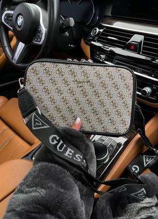 Сумка в стилі guess