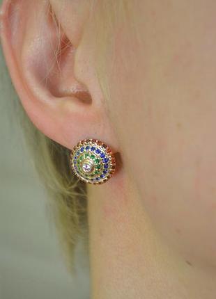 Сережки піраміда