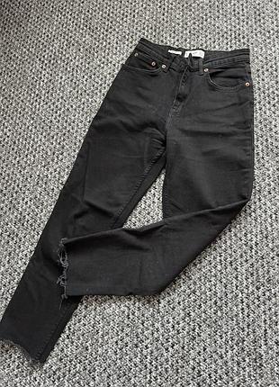 Джинси mom чорні