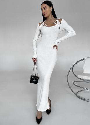 Современное платье белого цвета5 фото