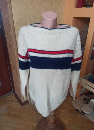 Шерстяной свитер ручной работы