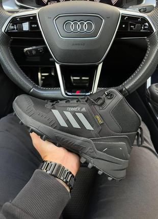 ❄️зимние мужские кроссовки adidas terrrex swift r gore tex fur all black grey stripes❄️