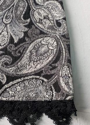 Спідниця чорно біла з мереживом та орнаментом турецькі огірки2 фото