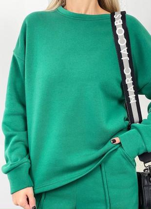 Стильный трендовый теплый костюм свитшот и брюки оверсайз с стрелкой на флисе зимний комплект4 фото