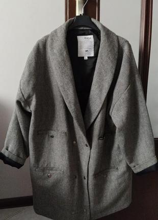 Шикарне пальто-кокон в стилі oversize1 фото