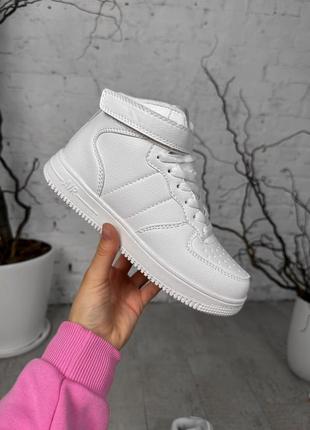 Топові білі жіночі зимові кросівки з липучкою,хайтопи з хутром на зиму,жіноче взуття зима