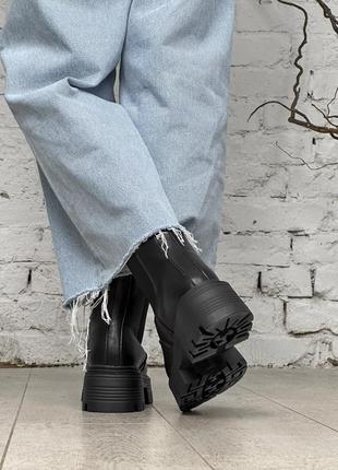Класичні чорні стильні зимові черевики челсі жіночі на підвищеній підошві,шкіряні/натуральна шкіра7 фото