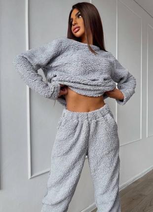 Теплая мягкая женская пижама, комплект кофта и штаны травка зимний