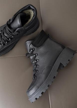 Стильные зимние ботинки черного цвета3 фото