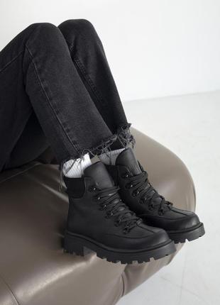 Стильные зимние ботинки черного цвета4 фото