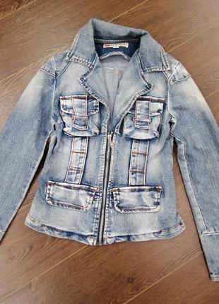 Джинсова курточка-педжачок