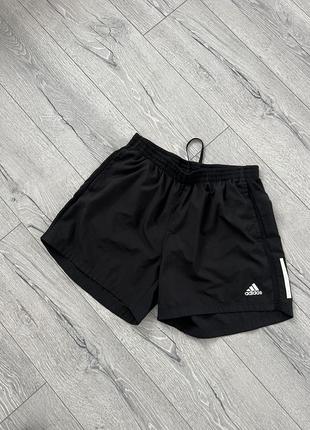 Спортивные шорты adidas