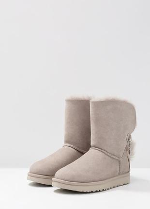 Ботинки зимние ugg classic charm boot 1095717 leather оригинал3 фото