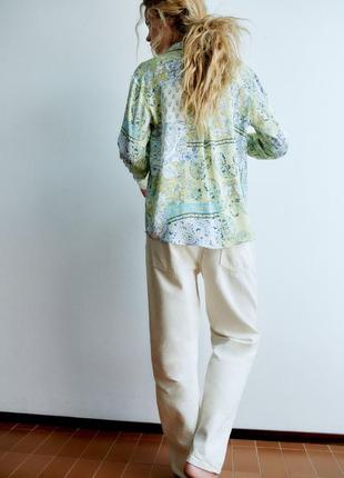 Атласная рубашка в цветочный принт от zara в размере м2 фото