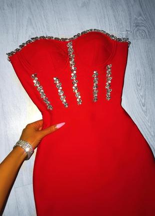 Роскошное люкс  красное алое пушап бандажное миди платье камни стразы6 фото