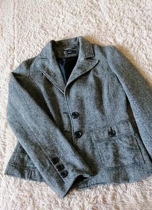 Твидовой пиджак