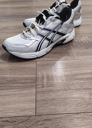 Кросівки asics