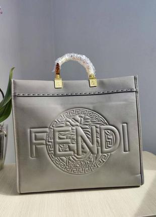 Кожаная сумка в стиле fendi