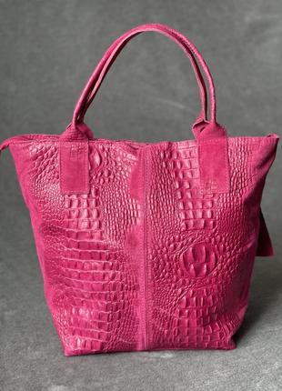Замшевая малиновая сумка с принтом под крокодила, италия, цвета в ассортименте2 фото