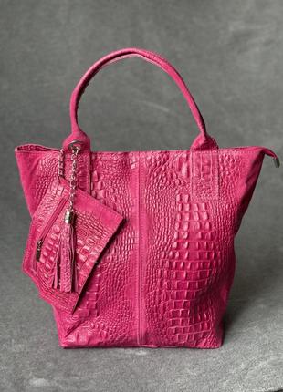 Замшевая малиновая сумка с принтом под крокодила, италия, цвета в ассортименте1 фото