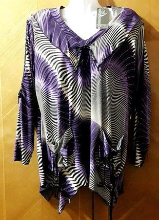 Ошатна нове красива блуза р. 54