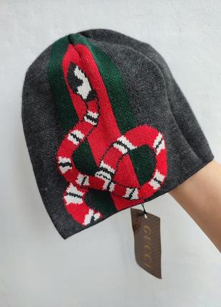 Фірмова брендова шапка gucci