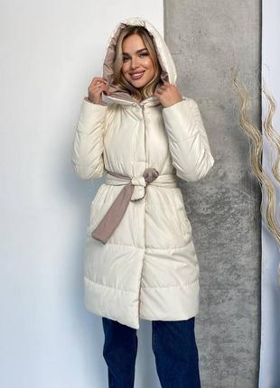 Куртка женская зимняя двухсторонняя на кнопках с карманами с поясом с капишоном качественная стильная трендовая молочная бежевая2 фото