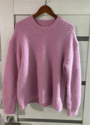 Мохерный розовый свитер