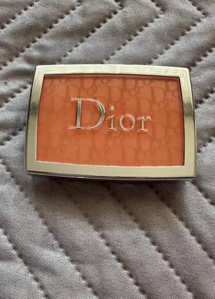 Румяна dior backstage rosy glow blush - 004 coral8 фото