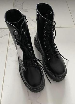 Ботинки h&m нові чорні чоботи на шнурках мартінси8 фото