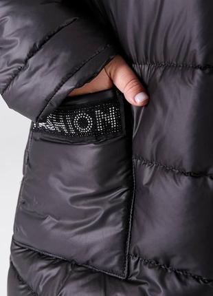 Довге пальто зимове з капюшоном стьобане на синтепоні р-ри 48-583 фото