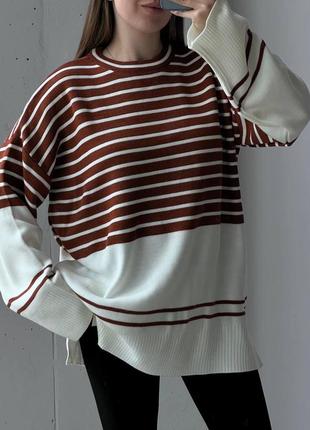 Теплый женский свитер-туника оверсайз в полоску с разрезами 42/463 фото