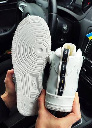 Зимові жіночі кросівки найк nike air force 1 mid 07 white білі4 фото