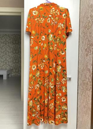 Яркое фирменное платье, длина миди, в цветочный принт. трикотажное длинное платье с коротким рукавом9 фото