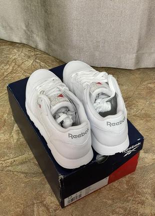 Кросівки reebok classic білі шкіряні2 фото