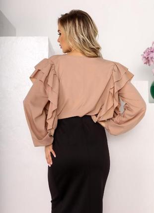 Жіноча блузка з воланами 15392 в різних кольорах10 фото