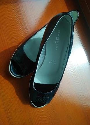 Чорні туфлі, босоніжки шкіра текстиль бренду nannini made in italy, р. 38