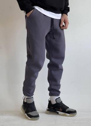 Мужские стильные качественные утеплённые спортивные штаны на флисе тёмно-серые
