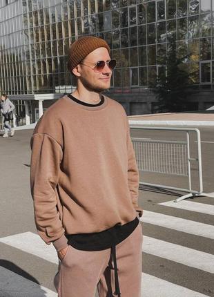 Чоловічий утеплений стильний світшот oversize на флісі коричневого кольору