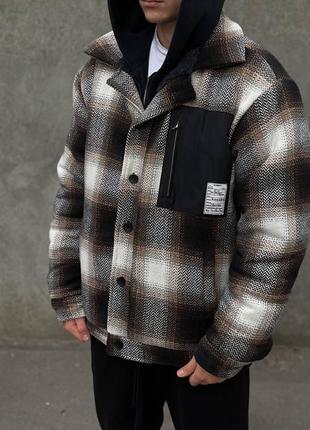 Чоловіча стильна тепла зимова картата куртка оверсайз коричнева3 фото