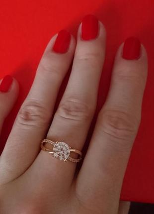 Нежное золотое кольцо с камнем, позолота6 фото